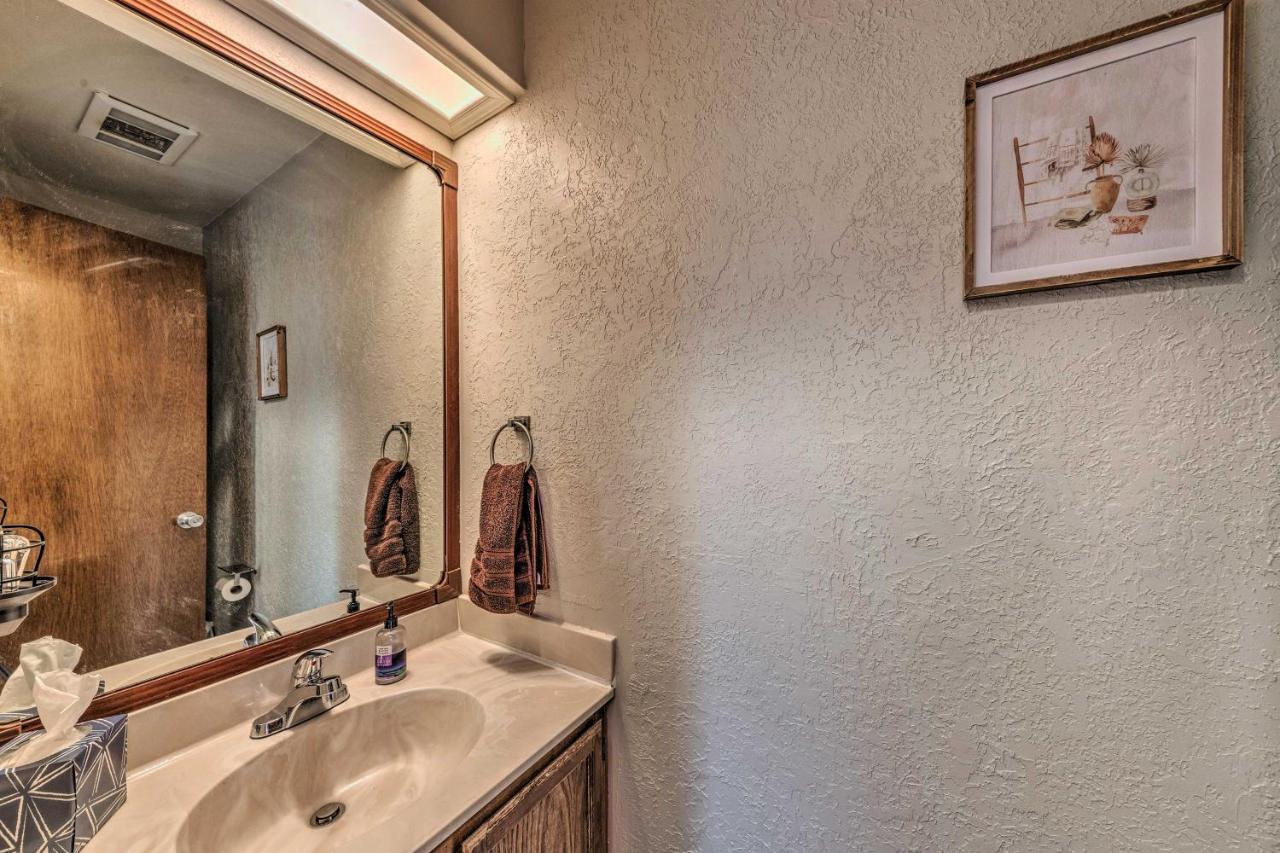 Forested Ruidoso Condo With Deck And Fireplace! ภายนอก รูปภาพ