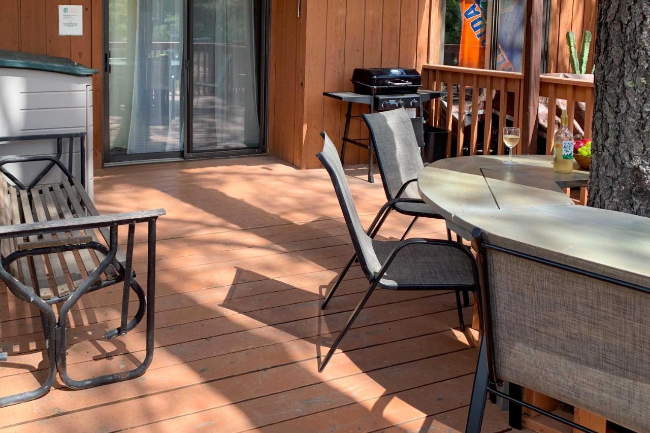 Forested Ruidoso Condo With Deck And Fireplace! ภายนอก รูปภาพ